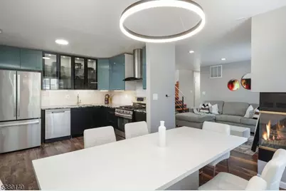 90 Farnham Sq #290, Sayreville Boro, NJ 08859 - Photo 5