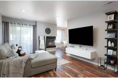 90 Farnham Sq #290, Sayreville Boro, NJ 08859 - Photo 9