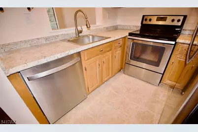 32 Spruce Court, Bedminster Township, NJ 07921 - Photo 5