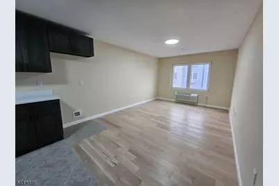 158 Sixth St #512, Passaic, NJ 07055 - Photo 3