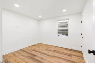 401A Tillman St, Raritan, NJ 08869 - Photo 9