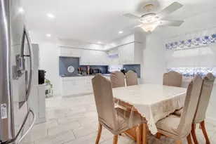 17 Thelma Ct, Woodbridge Township, NJ 07067 - Photo 9