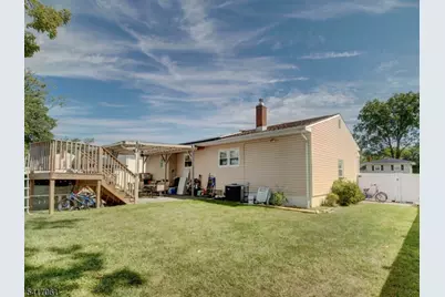 17 Thelma Ct, Woodbridge Township, NJ 07067 - Photo 13