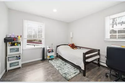 654 Succasunna Rd, Mount Arlington, NJ 07850 - Photo 31