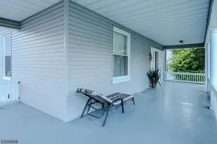 95 Beech St, East Orange, NJ 07018 - Photo 3