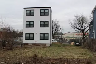 10 Bruen Ave, Irvington, NJ 07111 - Photo 3