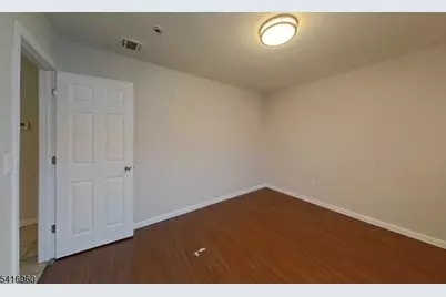 10 Fleming Ave, Newark, NJ 07105 - Photo 9