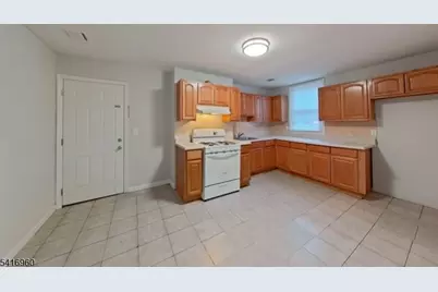 10 Fleming Ave, Newark, NJ 07105 - Photo 3