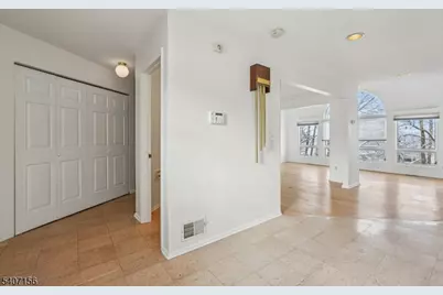 39 Cedarwood Ter, Woodland Park, NJ 07424 - Photo 3