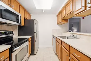 7 Prospect St, Morristown, NJ 07960 - Photo 9