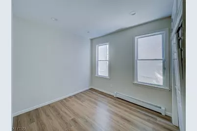 193 Clerk St, Jersey City, NJ 07305 - Photo 17