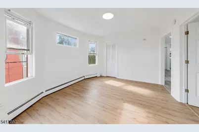 27 Monsignor Owens Pl #2, Nutley, NJ 07110 - Photo 5