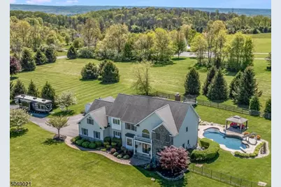 3 Berkshire Way, Holland Township, NJ 08848 - Photo 1