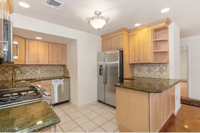 130 N 7th St, Saddle Brook Township, NJ 07663 - Photo 5