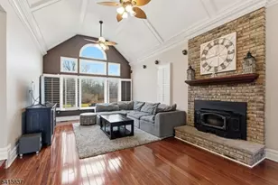 8 Spring Hunter Ct, Green Township, NJ 07821 - Photo 11