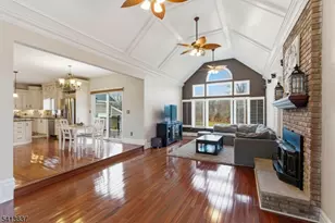 8 Spring Hunter Ct, Green Township, NJ 07821 - Photo 5