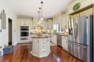 8 Spring Hunter Ct, Green Township, NJ 07821 - Photo 9