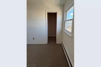 1017 Gifford Ct, Union Township, NJ 07083 - Photo 7