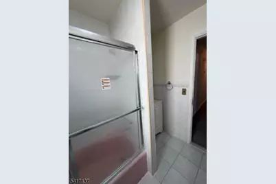 1017 Gifford Ct, Union Township, NJ 07083 - Photo 23