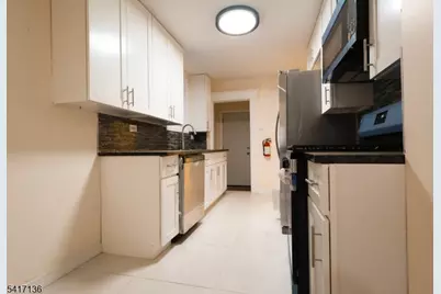 844 S 14th St, Newark, NJ 07108 - Photo 9