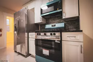 844 S 14th St, Newark, NJ 07108 - Photo 11