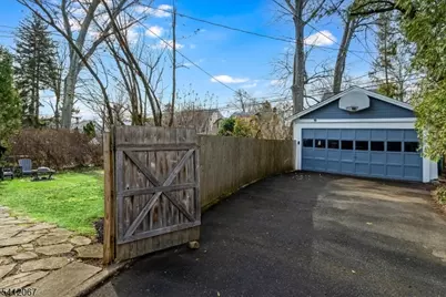 42 Carolin Rd, Montclair, NJ 07043 - Photo 31