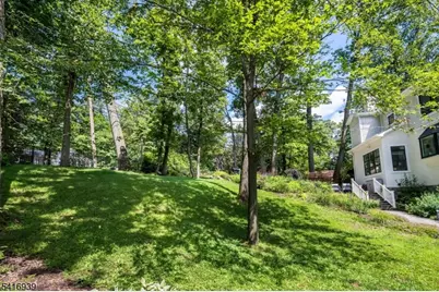 119 Stonebridge Rd, Montclair, NJ 07042 - Photo 47