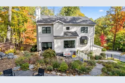 119 Stonebridge Rd, Montclair, NJ 07042 - Photo 31