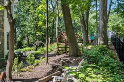 119 Stonebridge Rd, Montclair, NJ 07042 - Photo 45