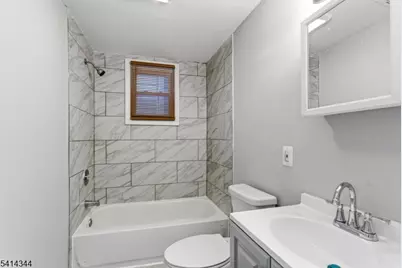 76 Halstead St, Newark, NJ 07106 - Photo 19