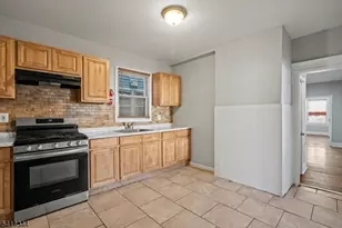 76 Halstead St, Newark, NJ 07106 - Photo 7