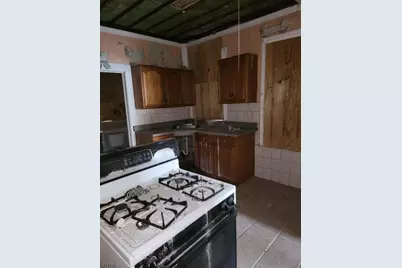 31 Highland Ave, Passaic, NJ 07055 - Photo 11