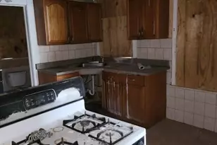 31 Highland Ave, Passaic, NJ 07055 - Photo 11