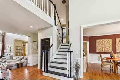 18 Laurel Ct, Branchburg Township, NJ 08876 - Photo 5