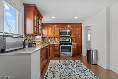 108 Jefferson Pl, Totowa, NJ 07512 - Photo 9