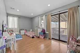 108 Jefferson Pl, Totowa, NJ 07512 - Photo 17