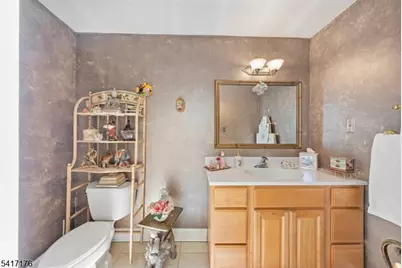 220 Horseshoe Rd, Berkeley Heights Township, NJ 07922 - Photo 11