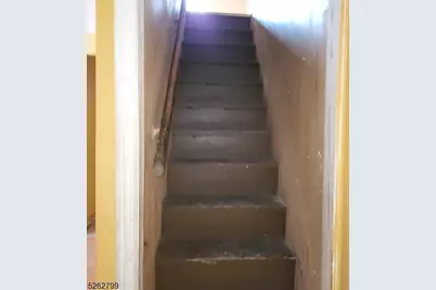 33 Riveredge Dr, Fairfield, NJ 07004 - Photo 15