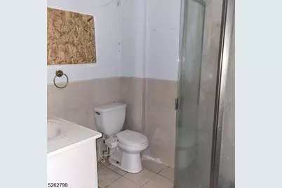 33 Riveredge Dr, Fairfield, NJ 07004 - Photo 13