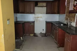 33 Riveredge Dr, Fairfield, NJ 07004 - Photo 9