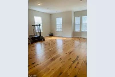 17 Braeburn Ct, Livingston, NJ 07039 - Photo 11