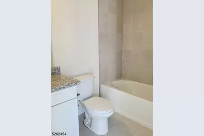 17 Braeburn Ct, Livingston, NJ 07039 - Photo 5