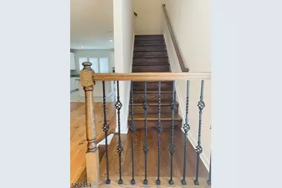 17 Braeburn Ct, Livingston, NJ 07039 - Photo 13