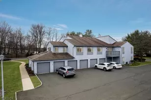 244 Drake Ln, Roxbury Township, NJ 07852 - Photo 3