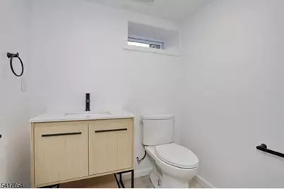 133 E Church St, Bergenfield, NJ 07621 - Photo 25