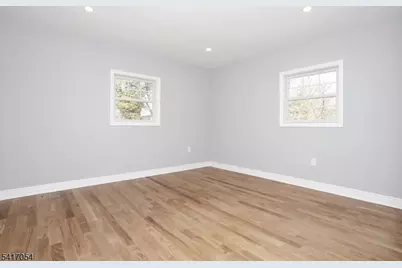 133 E Church St, Bergenfield, NJ 07621 - Photo 17