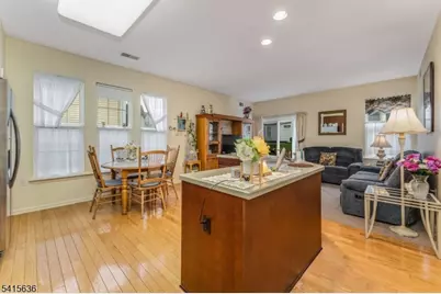 95 Kensington Cir, White Township, NJ 07823 - Photo 13