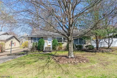 53 Laurel Dr, Wayne, NJ 07470 - Photo 3