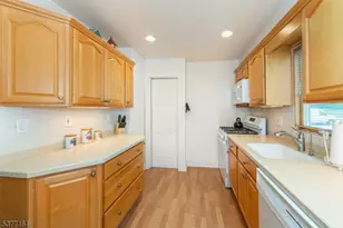 78 Elm Rd, Caldwell, NJ 07006 - Photo 7