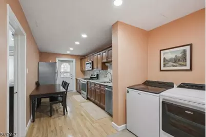 20 Concord St, Jersey City, NJ 07306 - Photo 25